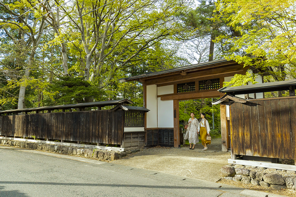 大松沢家_門