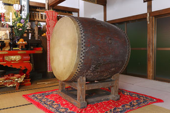 ５